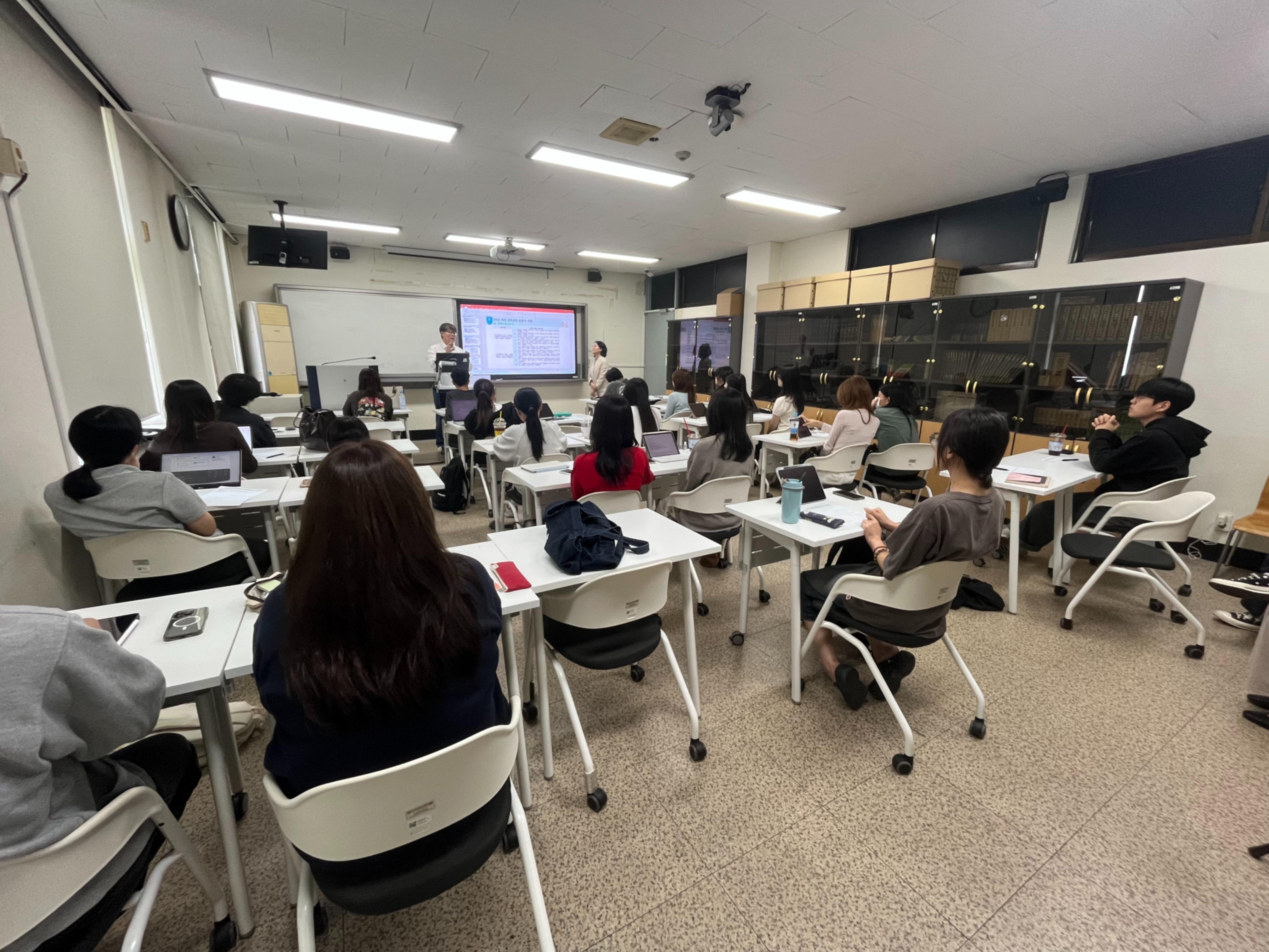 TEACHER 멘토링 외부교수진 임용특강 대표이미지